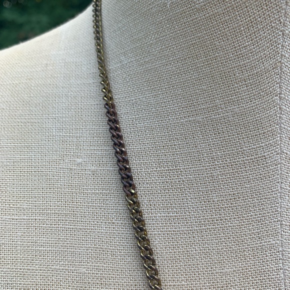 Anatomically Correct Heart Necklace - Picture 5 of 15